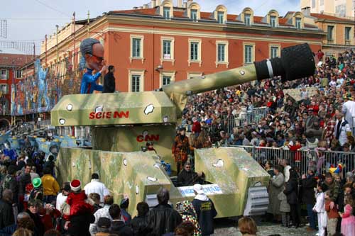 Mdia char : En occident, on est suffisamment riche pour considrer la guerre comme un divertissement