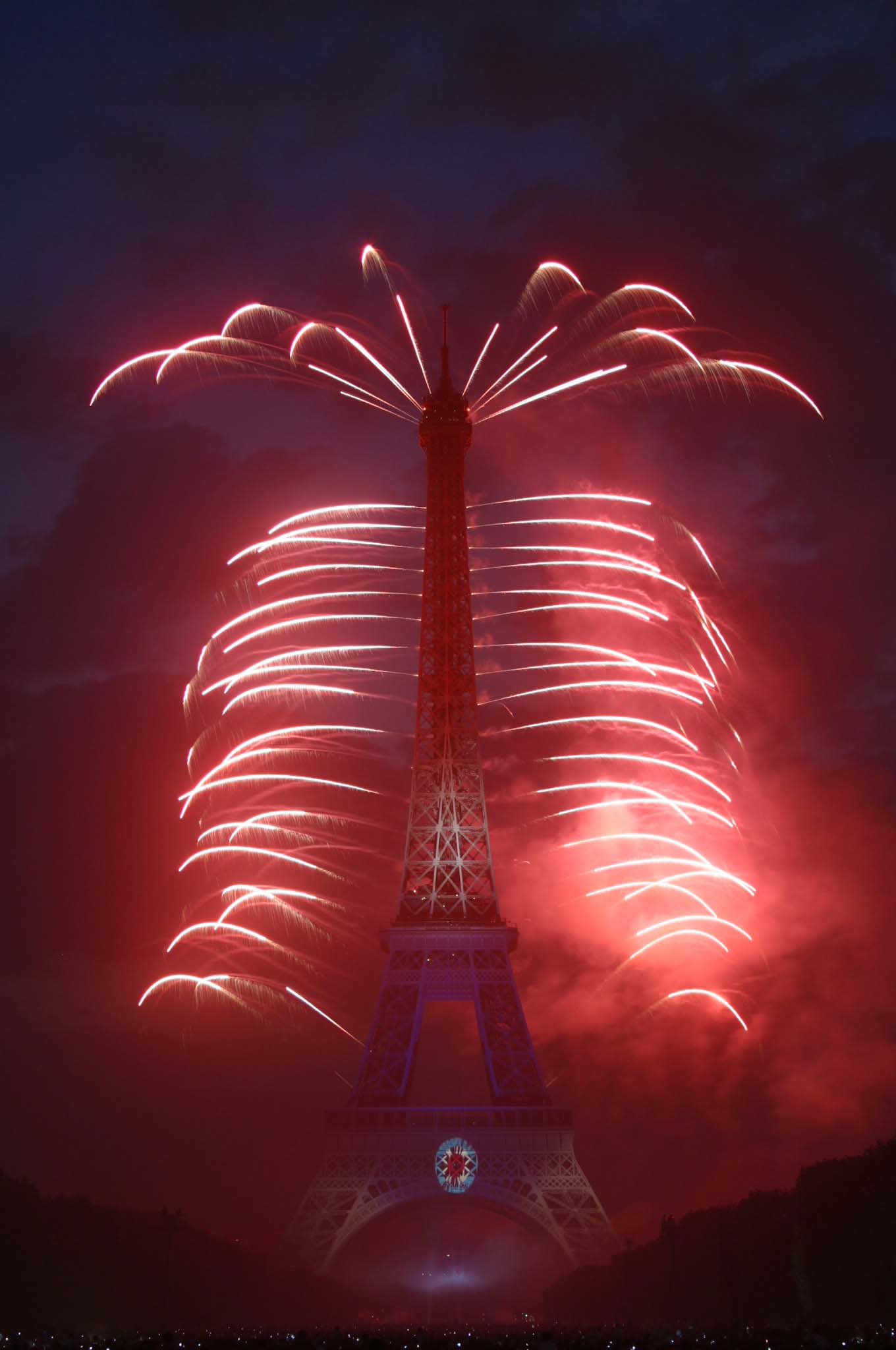 Tour Eiffel en rouge
